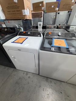 New Whirlpool Washer and Dryer Set