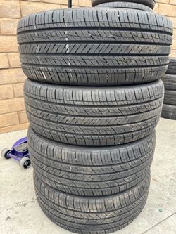 225/60r16 Kuhmo tires en excelentes condiciones de vida las 4