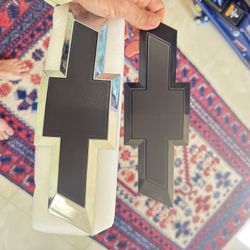 2016-2019 1500 Silverado Grill and Bed emblems