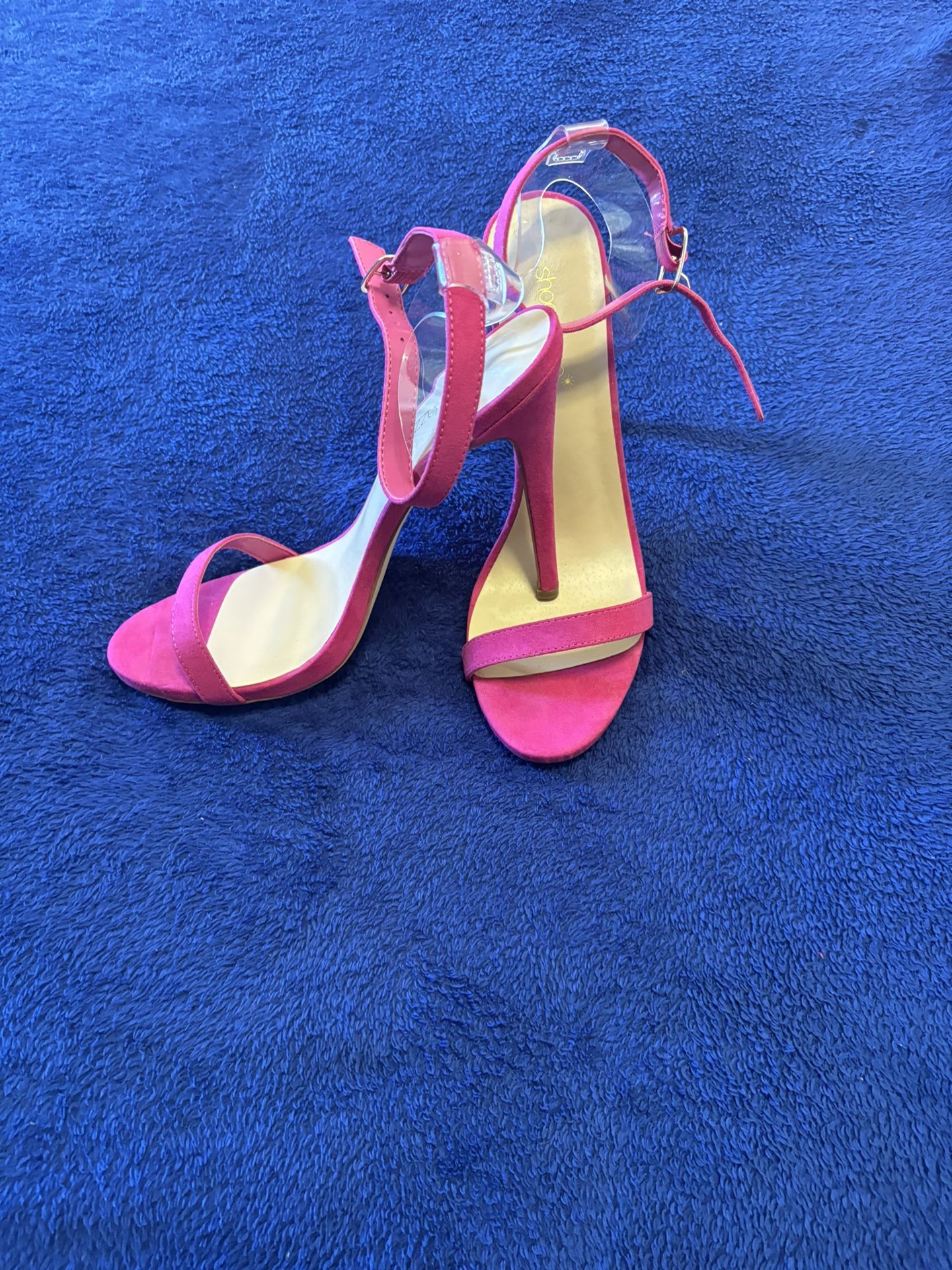 Dress Sandals,Farah Fuchsia