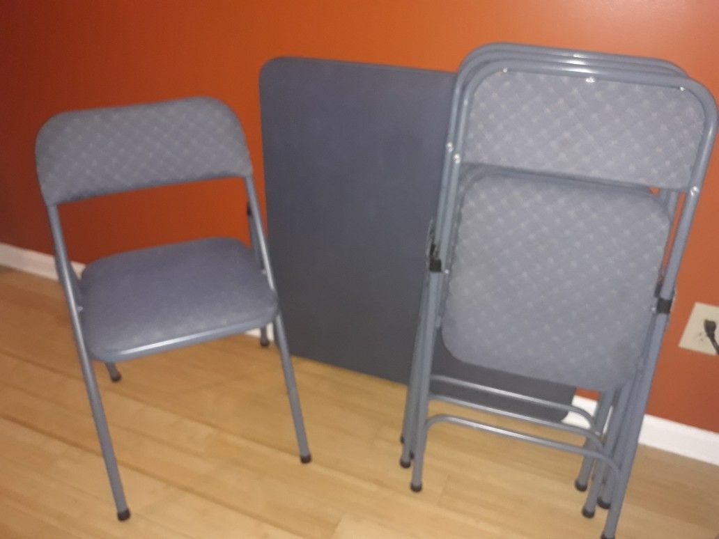 Samsonite Folding Table & 4 Chairs