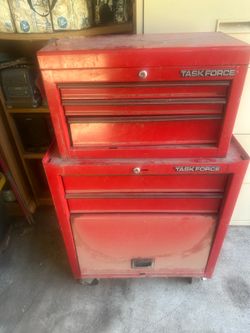 Tool Chest with tools