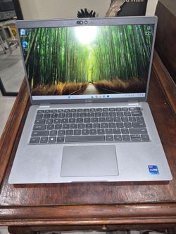 Dell Latitude 5440 Silver i7 CLEAN
