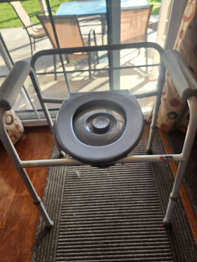 Over Toilet Portable Camode 