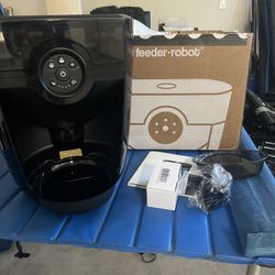 New Litter Robot Feeder Cat Dog Auto Feeder