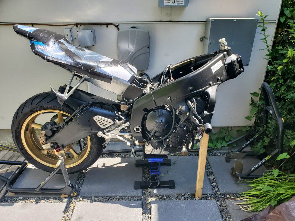 2009 Yamaha R6 You Can Fix (Pending Sale)