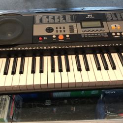 34924-12 MUSTAR KEYBOARD WITH STAND AND CHAIR 