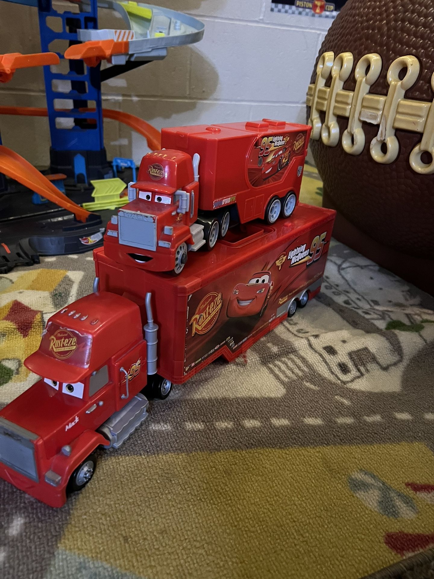 Cars Truck McQueen.