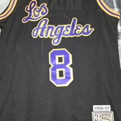 Mens MEDIUM Kobe Jersey