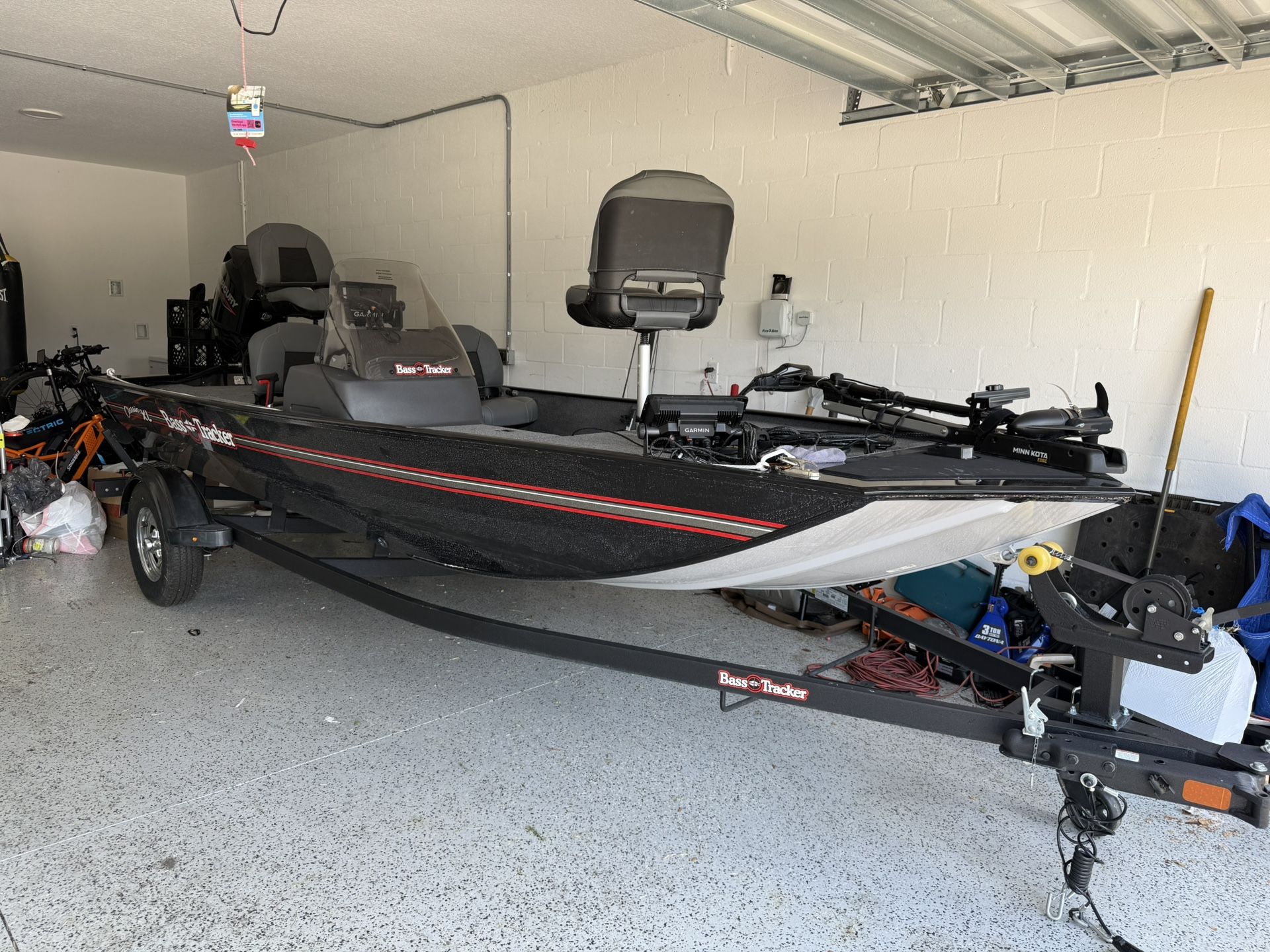 2024 Bass Tracker Classic XL