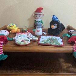 Christmas plush toys.