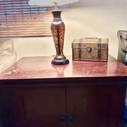 Lamps And End Table