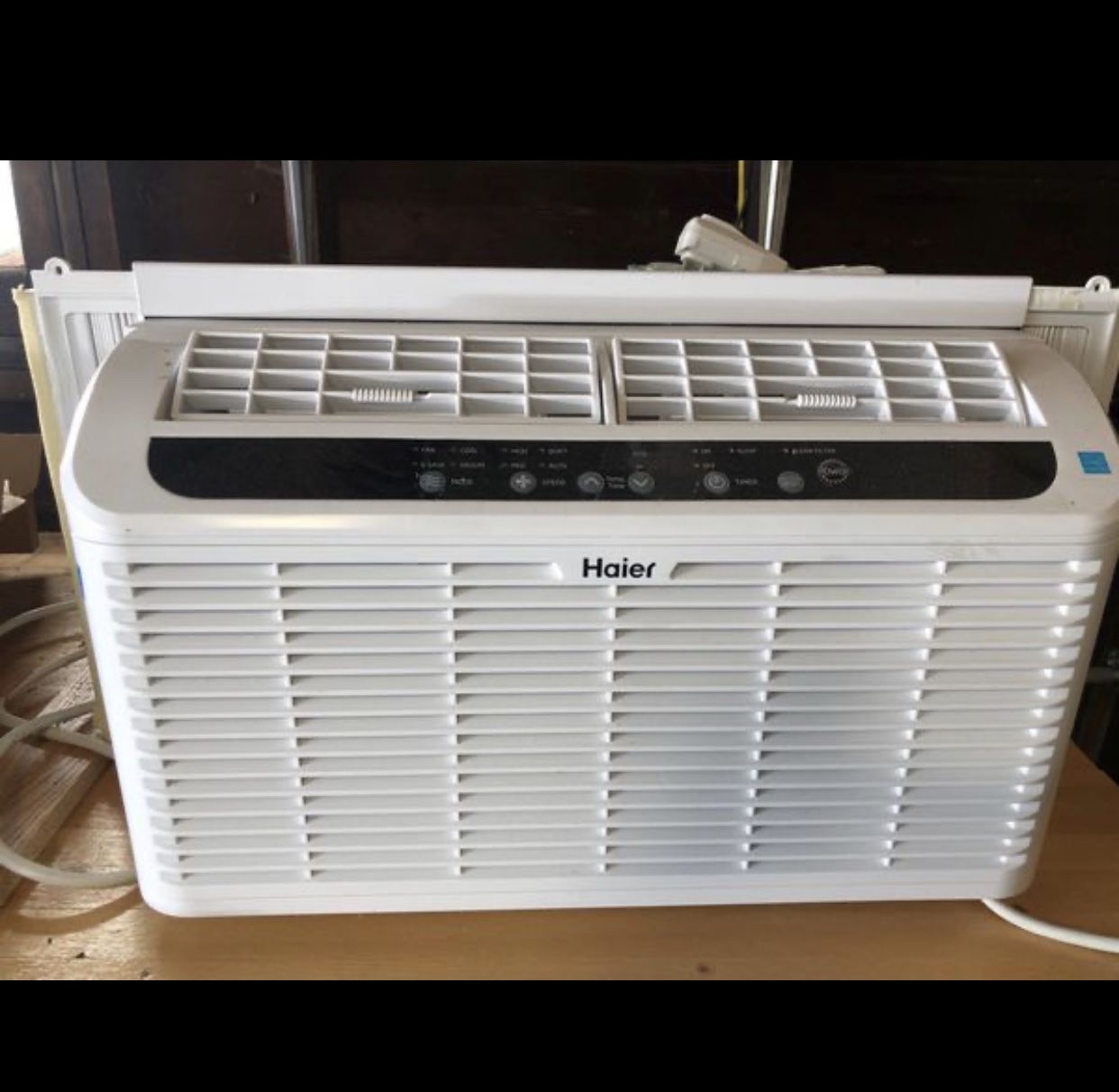 Haier Window AC Unit with remote