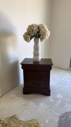 Night stand