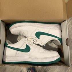 Air Force One. Size 12 Men