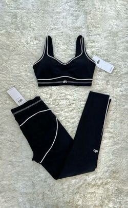 Alo Women Yoga Set (Small and Medium Sizes)