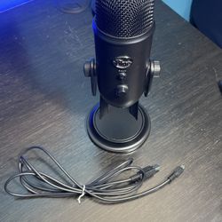 Blue Yeti USB Microphone 