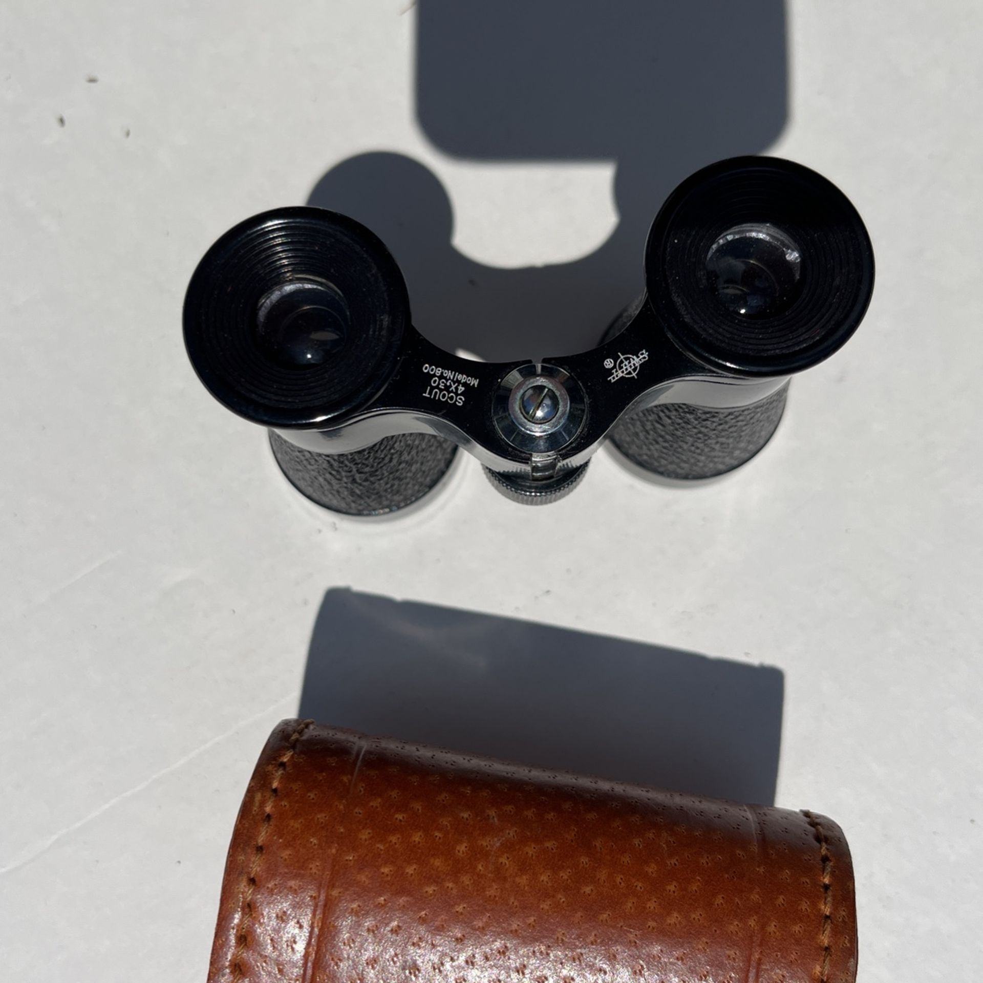 Vintage Swift Scout 4x30 Model 800 Binoculars Japan With Brown Leather Case Collectibles & Art