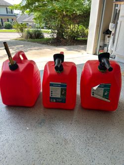 3 Gasoline Containers (5 Gallons) for $50