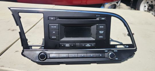 17 Hyundai Elantra OEM Car Radio CD Player Head Unit