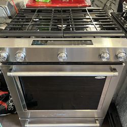 Kitchen Aid Stove 5 Burner Single Oven Stainless Steel Refrigerator 