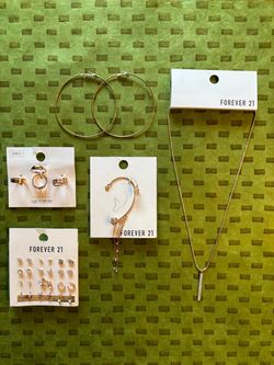 Jewelry bundle/ 5 items