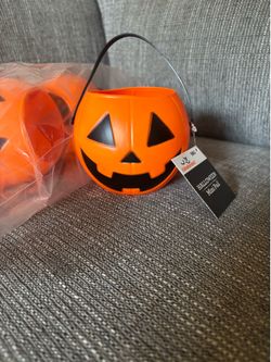 4’ mini pumpkin pails