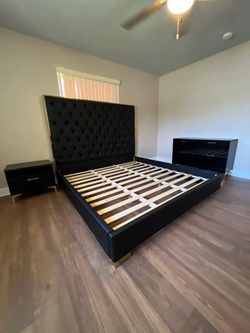 Brand new bed frame / Delivery available