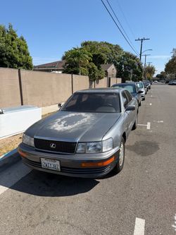 1993 Lexus LS 400