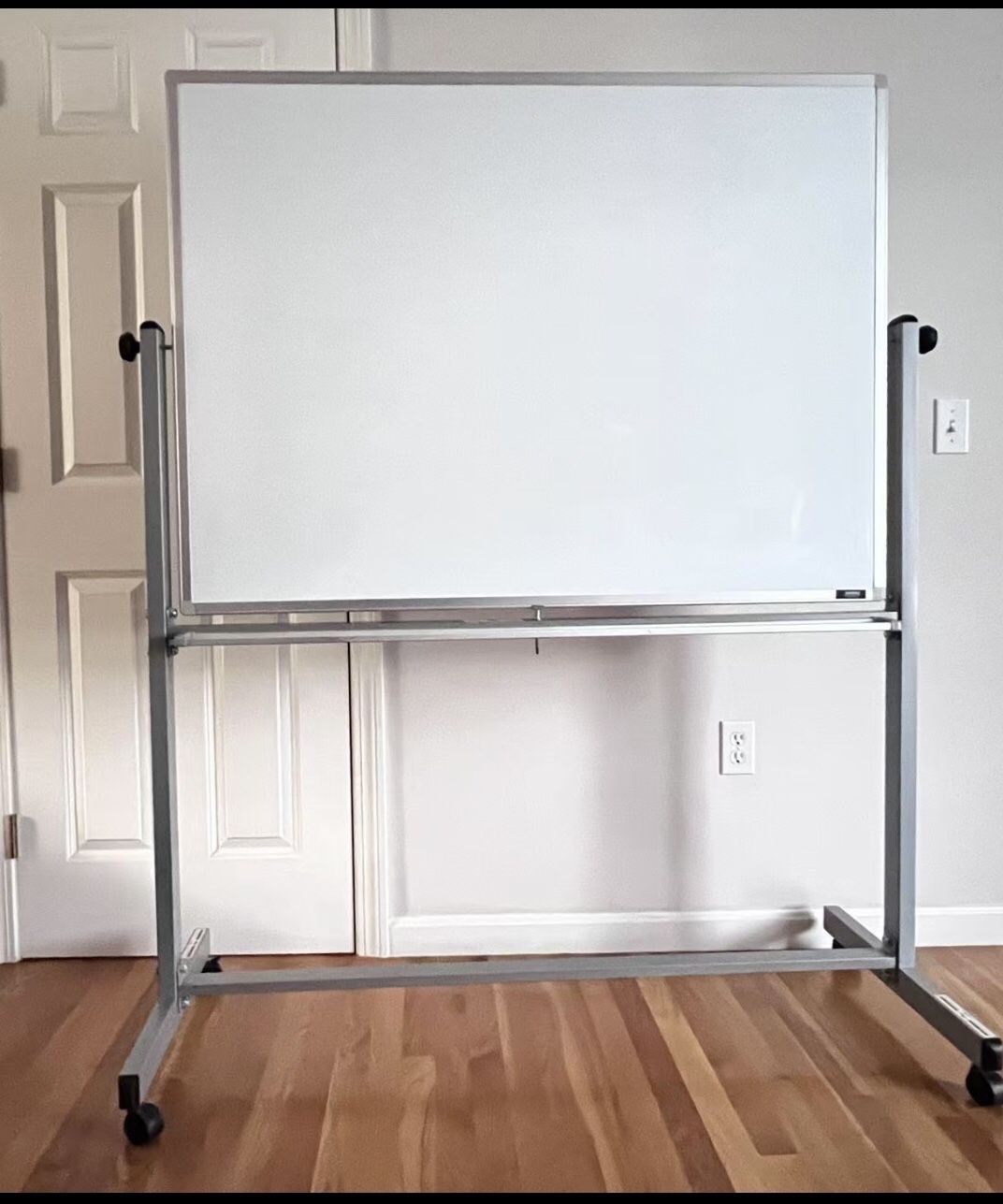 Global-Industrial White Board