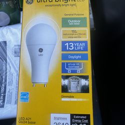 GE Ultra Bright 150 -Watt EQ A21 Daylight GU24 pin base GU24 Dimmable LED General purpose Light..