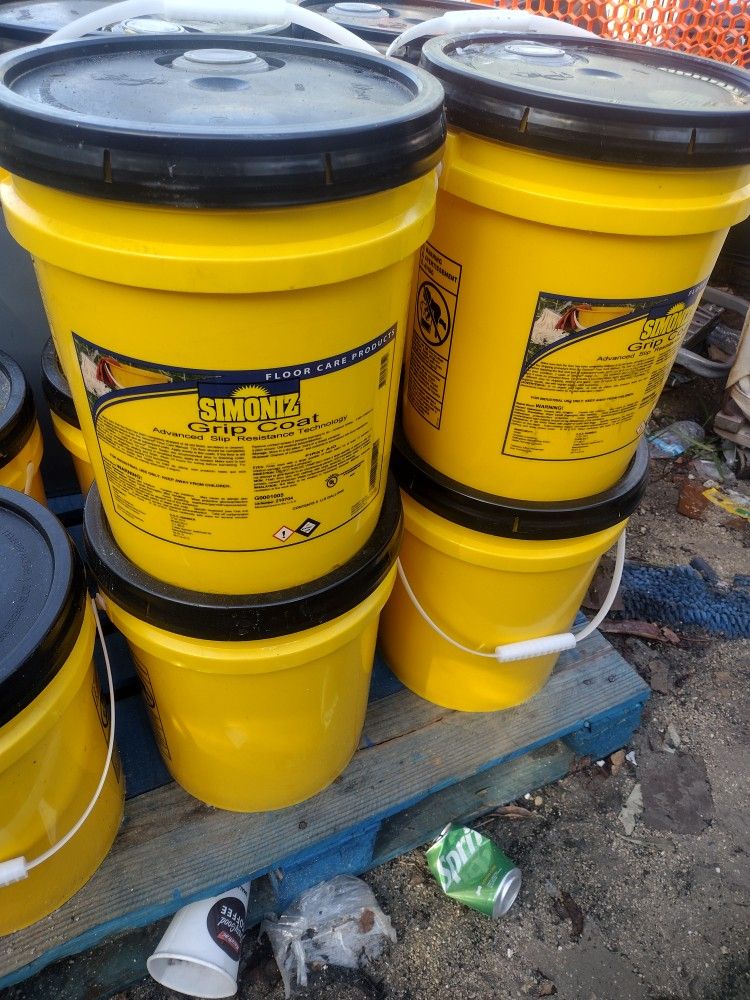 New 5 Gallon Buckets Grip Coat Slip Resistant Flooring Product