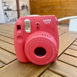 Fujifilm - Flamingo 🦩 Pink Instax Mini 8 Polaroid Camera