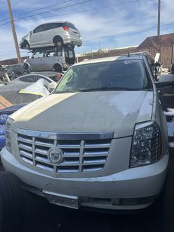 2007 Cadillac Escalade(Parting Out)