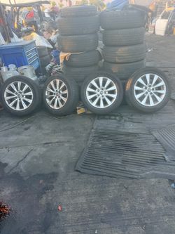 2015 Toyota Camry SE Wheels with Michelin Tires Size 215/55/17 $650