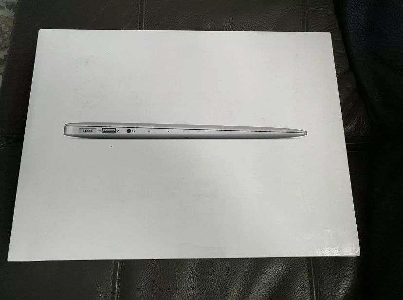 Apple MacBook Air 13.3" Laptop (SHIP ONLY)