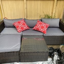 Outdoor patio furniture + Cover 