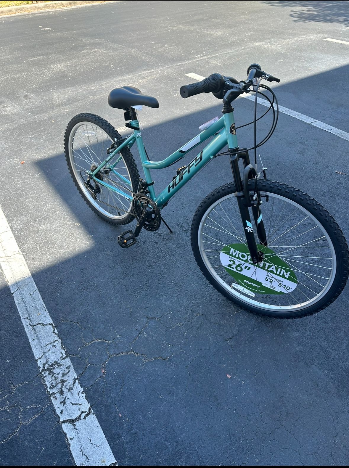 New- Barely Used Bike With Bike Lock & Both Keys for Sale in Fort