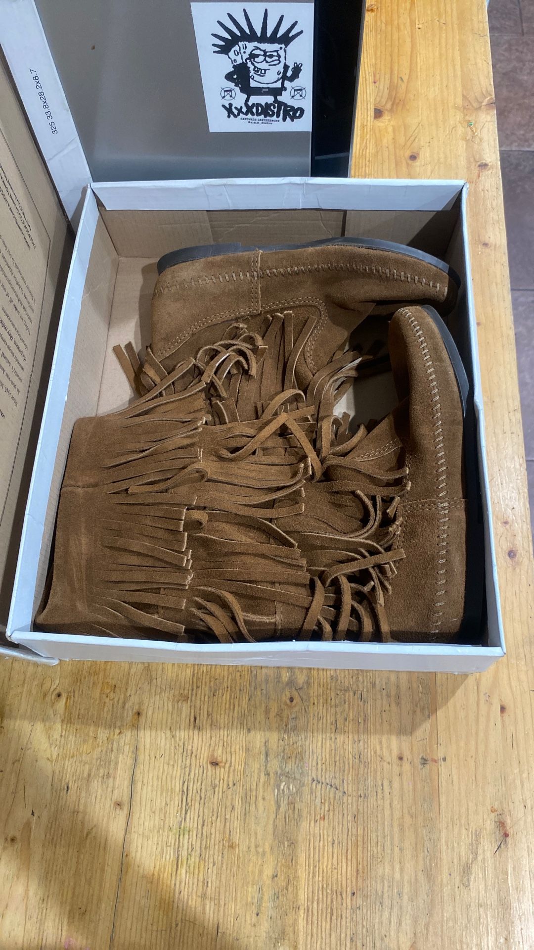 Women’s 3 Layer Fringe Boot Size 6