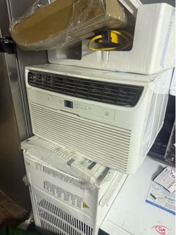 frigidaire wall ac thru wall  new 220 volt