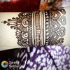 Hena artist