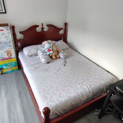 Queen bed With Mattress 