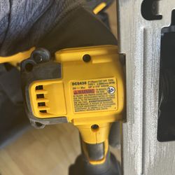 DEWALT 20V XR Cordless 3 in. Cut-Off Tool