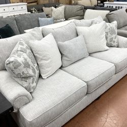 New 98” Sofa 🔥🔥 AVAILABLE NOW