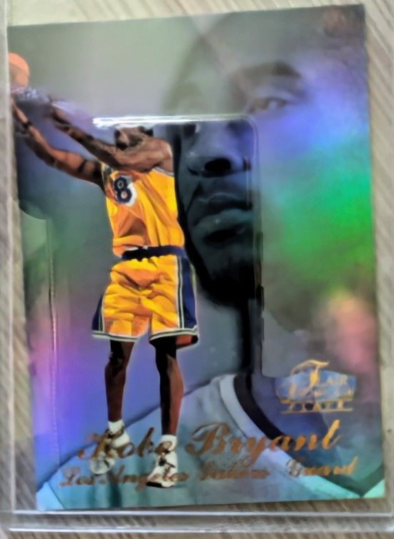 ( 4 ) SPORTS CARDS, KOBE BRYANT, MICHAEL JORDAN, & ALLEN. IVERSON