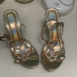 7.5 Gold High Heels 