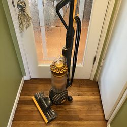AVAILABLE - Dyson Ball Multifloor 2 Vacuum Cleaner - Model UP19