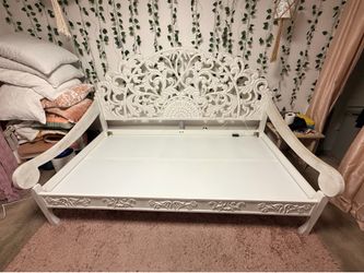 Bohemian Daybed w/ Brand New Mattress - $200 OBO