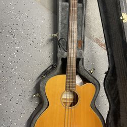 Takamine Acoustic/electric Bass 