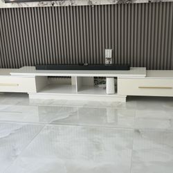 White Wooden extendable Entertainment Center - No scratches